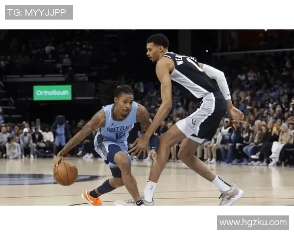 马刺与灰熊第六场激战回顾关键时刻决定胜负的精彩瞬间分析